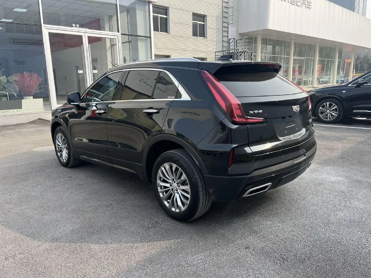 2024 Cadillac XT4 2.0T 237HP L4 9AT,autocango,china used car exporter,china ev exporter,chinese used car exporter,chinese used ev exporter