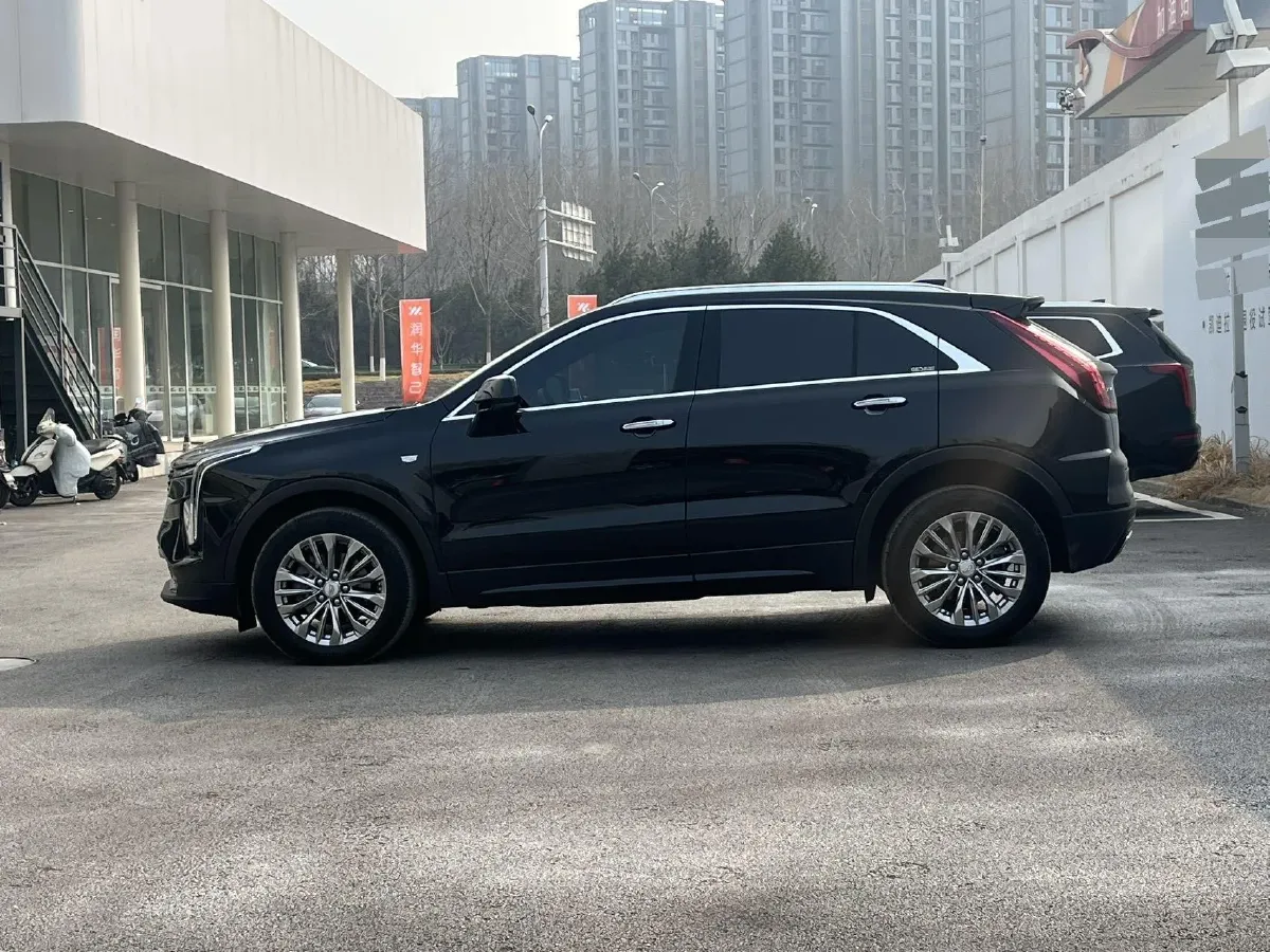 2024 Cadillac XT4 2.0T 237HP L4 9AT,autocango,china used car exporter,china ev exporter,chinese used car exporter,chinese used ev exporter