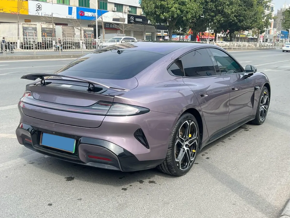 2024 MI SU7 BEV 73.6KWH,autocango,china used car exporter,china ev exporter,chinese used car exporter,chinese used ev exporter