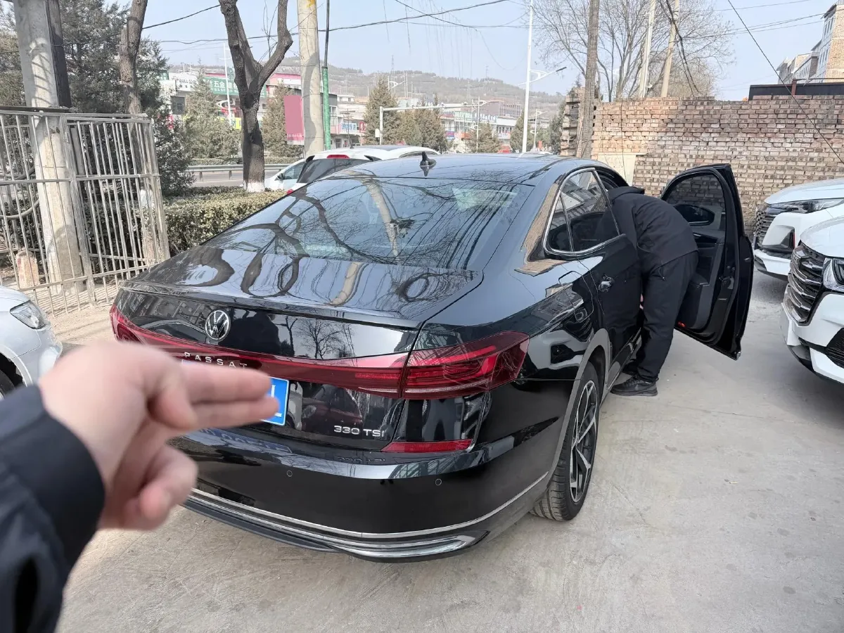 2023 Volkswagen Passat 2.0T 186HP L4 7DCT,autocango,china used car exporter,china ev exporter,chinese used car exporter,chinese used ev exporter