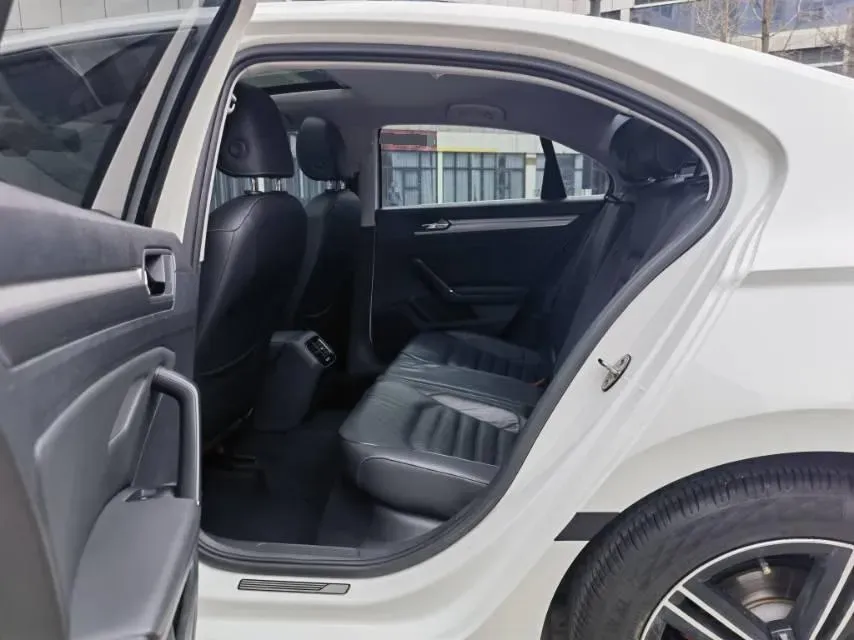 2018 Volkswagen Lamando 1.4T 150HP L4 7DCT,autocango,china used car exporter,china ev exporter,chinese used car exporter,chinese used ev exporter