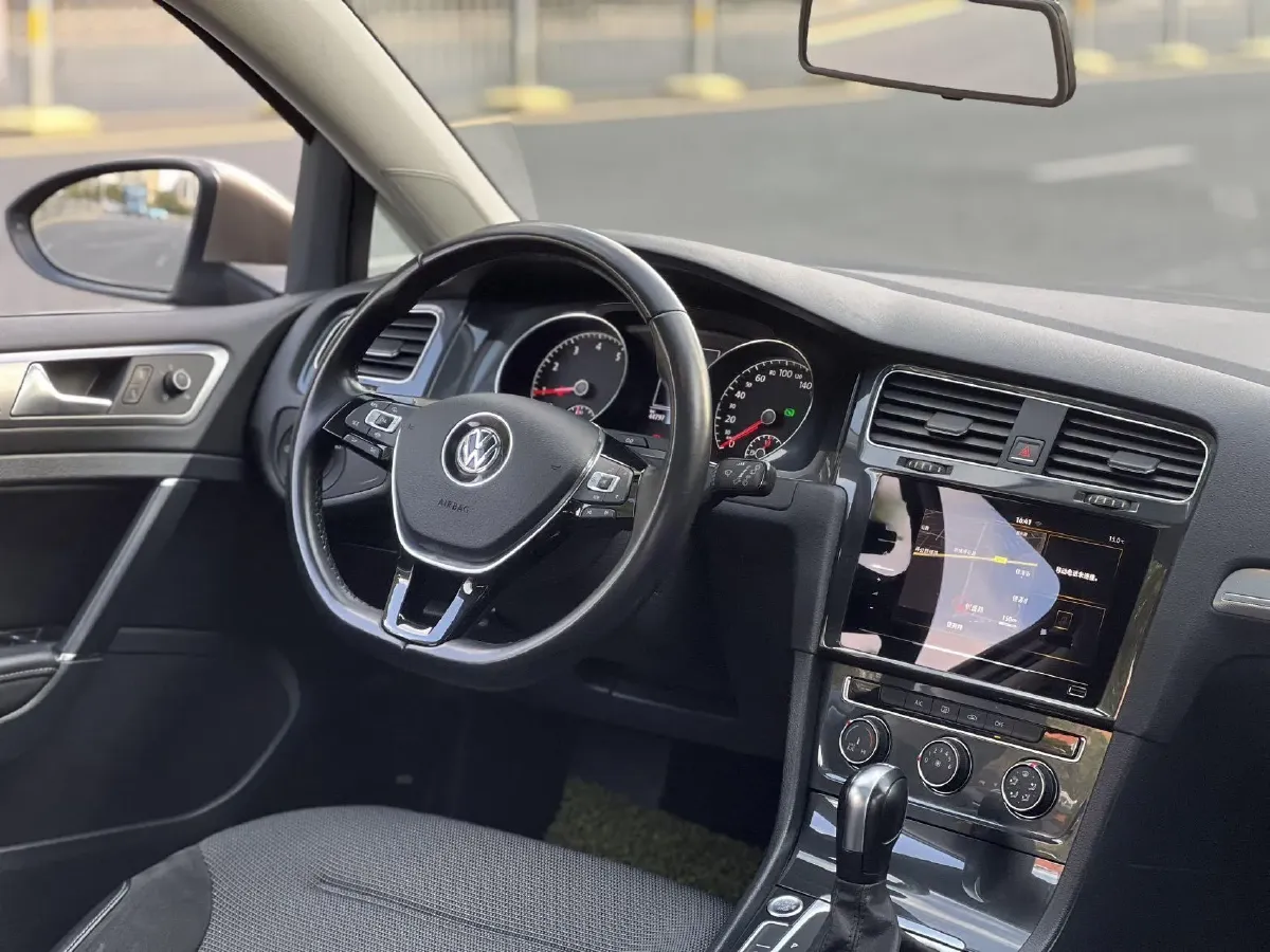 2020 Volkswagen Golf 1.4T 150HP L4 7DCT,autocango,china used car exporter,china ev exporter,chinese used car exporter,chinese used ev exporter