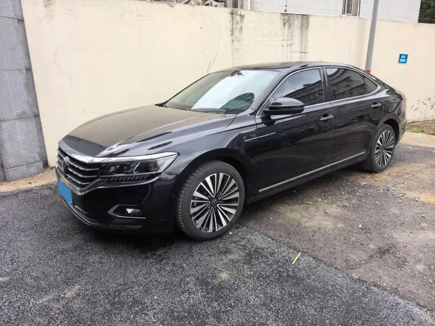 2020 Volkswagen Passat 2.0T 220HP L4 7DCT,autocango,china used car exporter,china ev exporter,chinese used car exporter,chinese used ev exporter