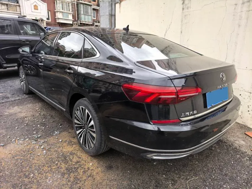 2020 Volkswagen Passat 2.0T 220HP L4 7DCT,autocango,china used car exporter,china ev exporter,chinese used car exporter,chinese used ev exporter