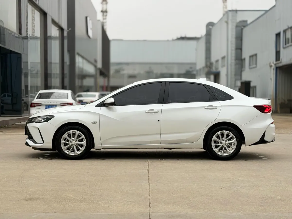 2024 Chevrolet Monza 1.5L 113HP L4 6DCT,autocango,china used car exporter,china ev exporter,chinese used car exporter,chinese used ev exporter