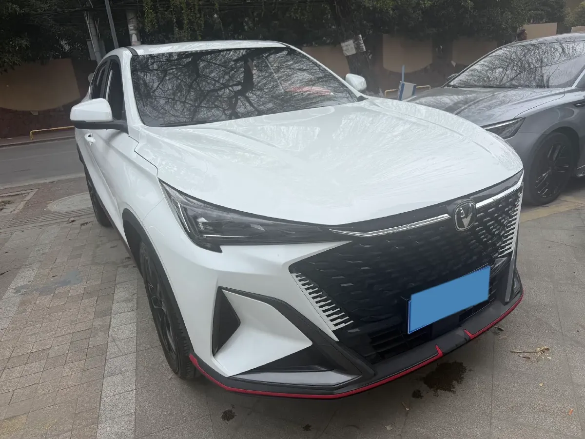 2024 ChangAn X5 PLUS 1.5T 188HP L4 7DCT,autocango,china used car exporter,china ev exporter,chinese used car exporter,chinese used ev exporter