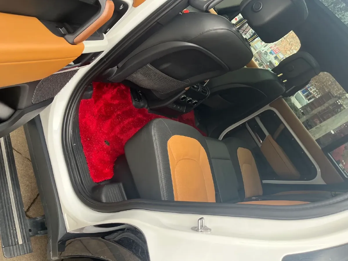 2023 Land Rover Defender 3.0T 400HP L6 8AT,autocango,china used car exporter,china ev exporter,chinese used car exporter,chinese used ev exporter