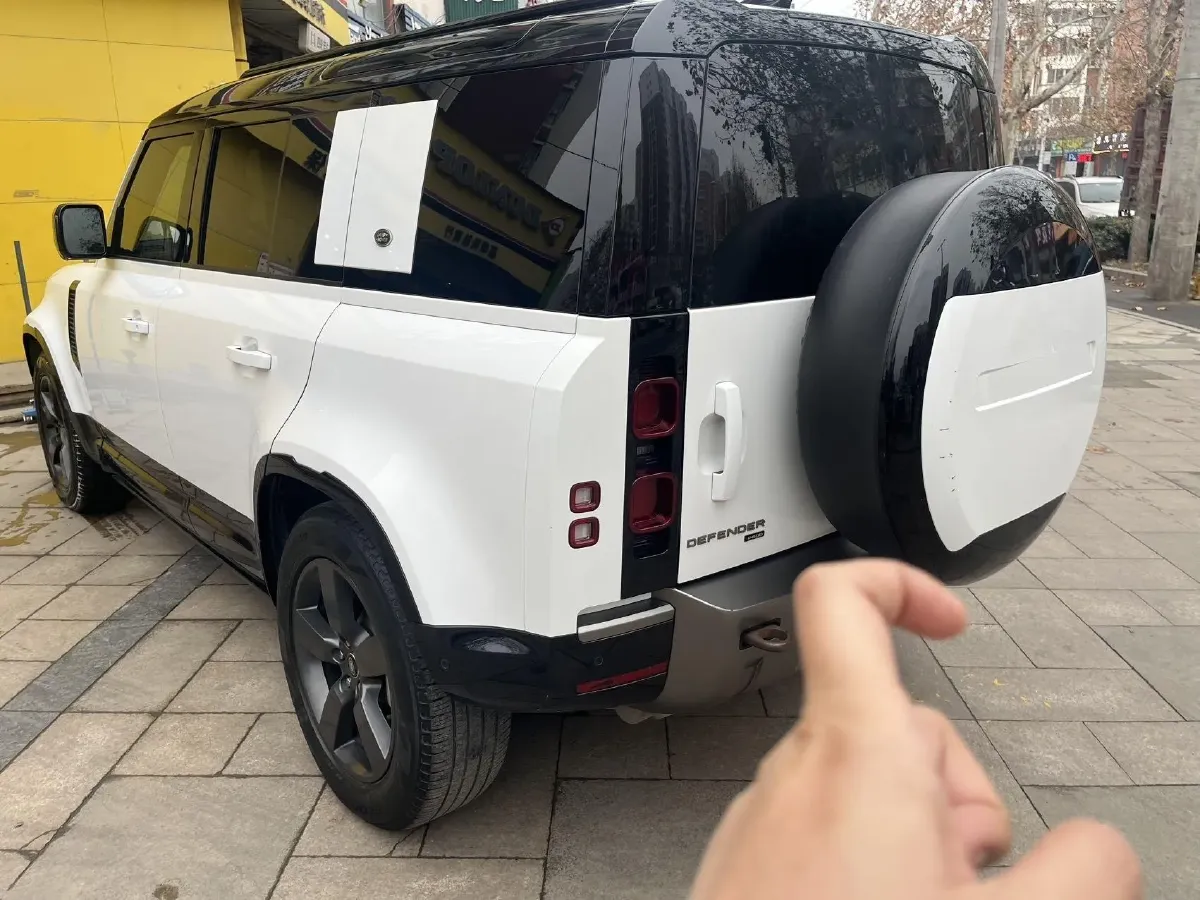 2023 Land Rover Defender 3.0T 400HP L6 8AT,autocango,china used car exporter,china ev exporter,chinese used car exporter,chinese used ev exporter