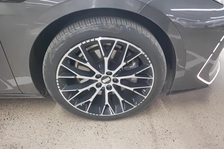 2024 Geely Galaxy E8 BEV 75.6KWH,autocango,china used car exporter,china ev exporter,chinese used car exporter,chinese used ev exporter