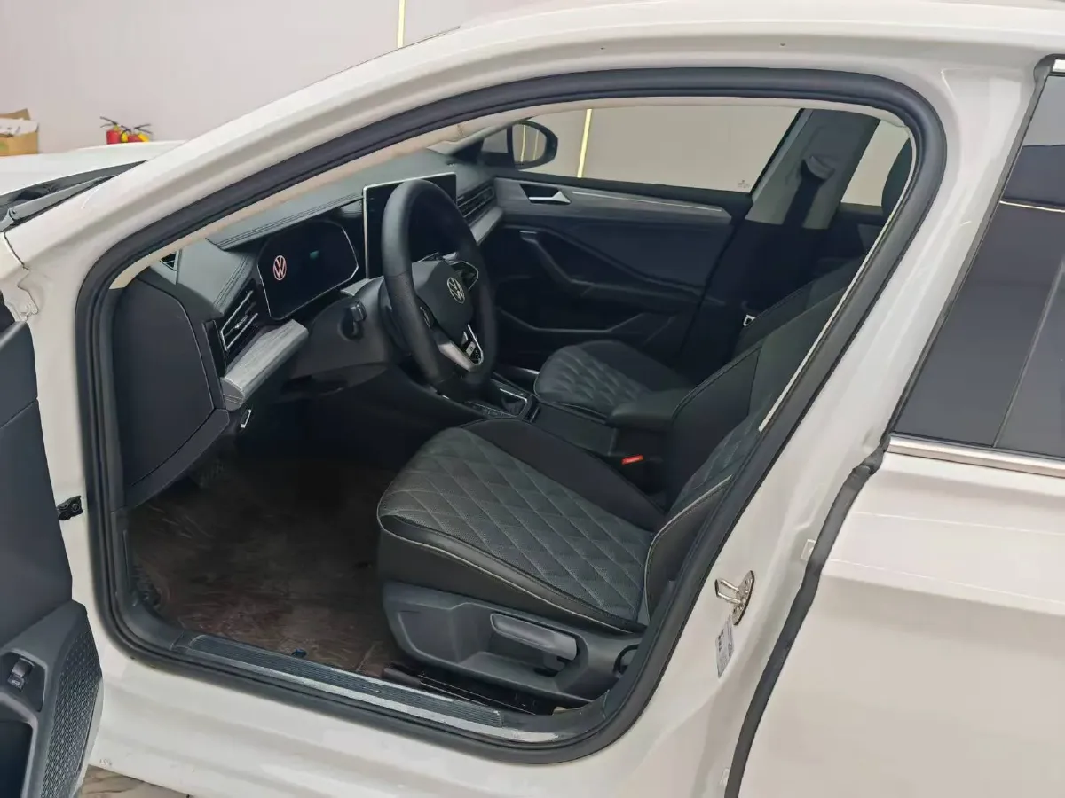 2023 Volkswagen Sagitar 1.5T 160HP L4 7DCT,autocango,china used car exporter,china ev exporter,chinese used car exporter,chinese used ev exporter