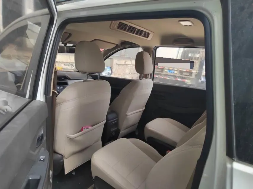 2019 WuLing HongGuang 1.5L 99HP L4 6MT,autocango,china used car exporter,china ev exporter,chinese used car exporter,chinese used ev exporter