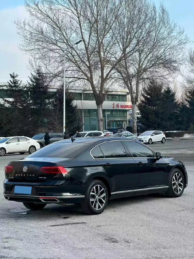 2020 Volkswagen Magotan 2.0T 186HP L4 7DCT,autocango,china used car exporter,china ev exporter,chinese used car exporter,chinese used ev exporter