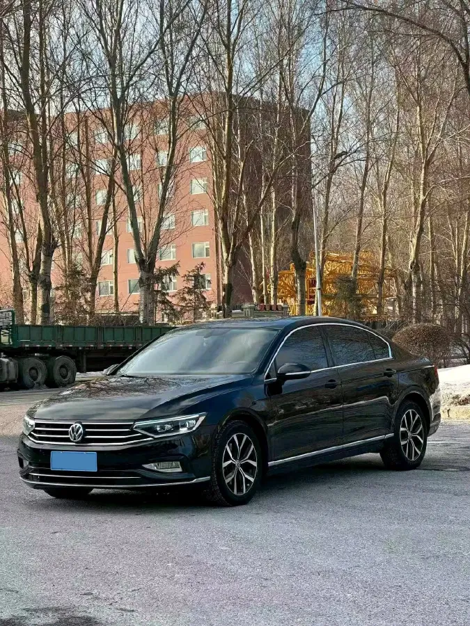 2020 Volkswagen Magotan 2.0T 186HP L4 7DCT,autocango,china used car exporter,china ev exporter,chinese used car exporter,chinese used ev exporter