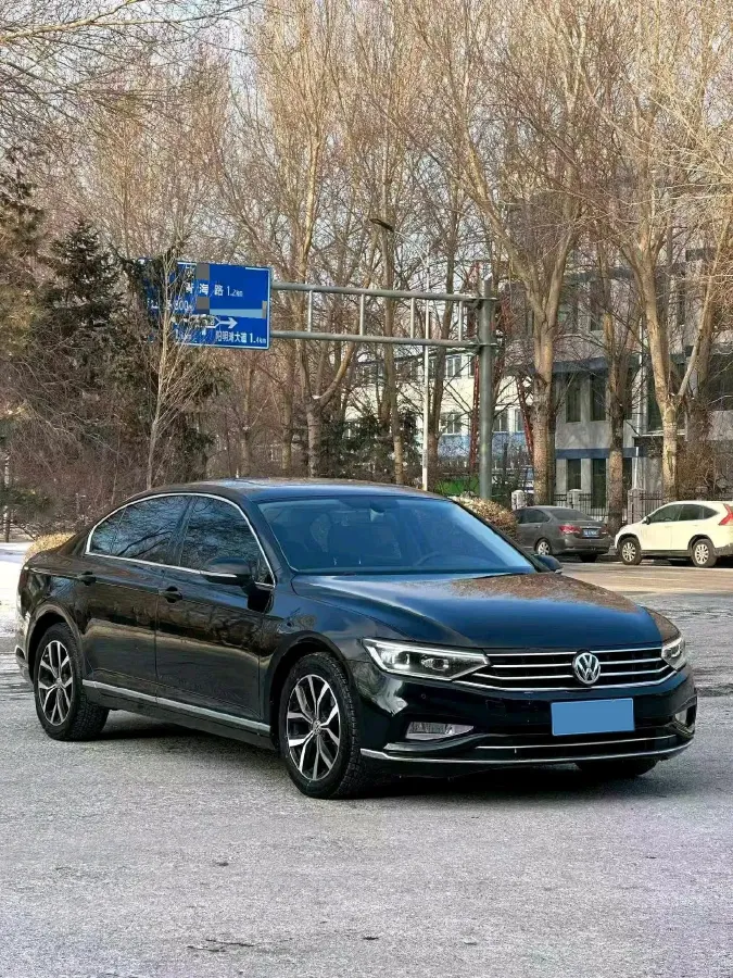 2020 Volkswagen Magotan 2.0T 186HP L4 7DCT,autocango,china used car exporter,china ev exporter,chinese used car exporter,chinese used ev exporter