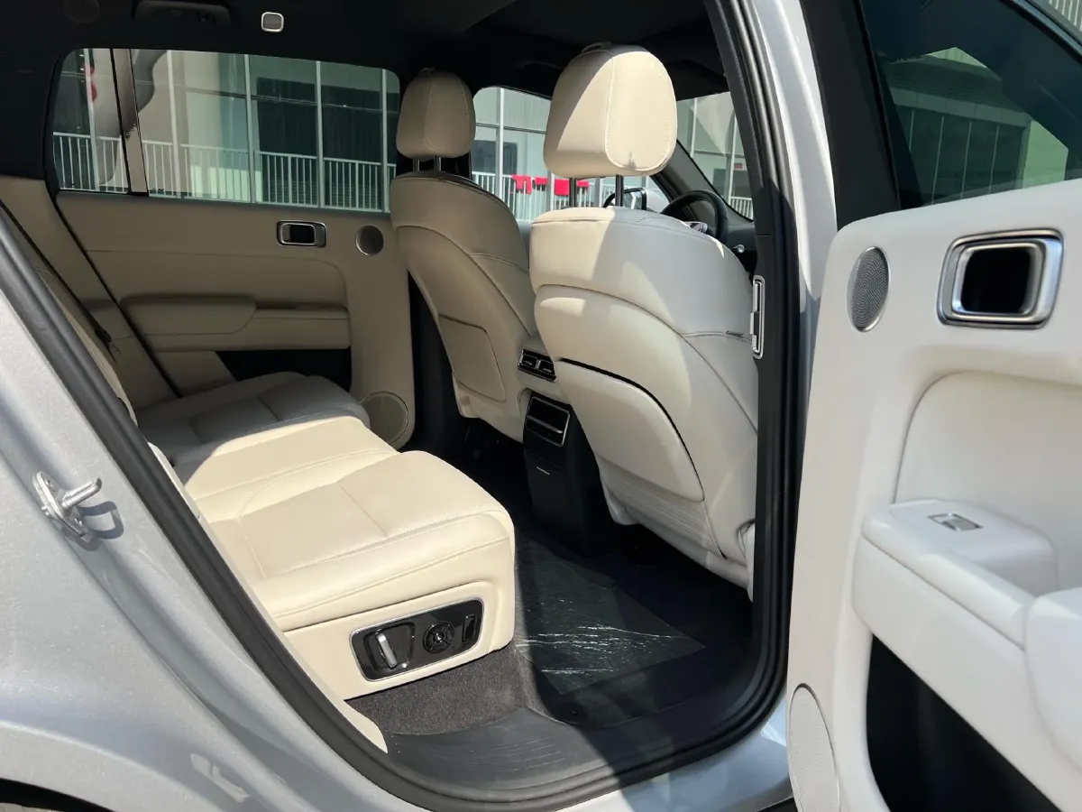 2023 Li L7 Range Extended 154HP REEV 40.9KWH,autocango,china used car exporter,china ev exporter,chinese used car exporter,chinese used ev exporter