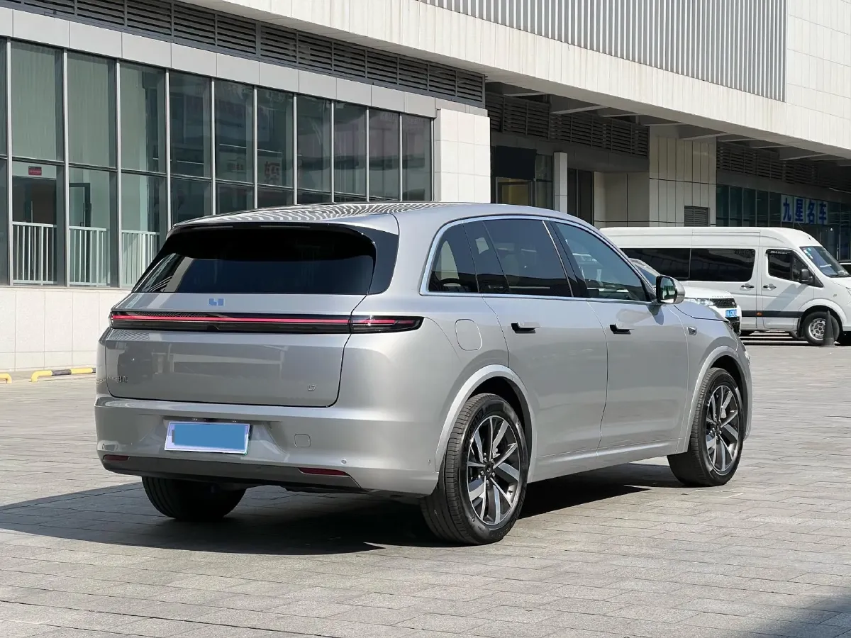 2023 Li L7 Range Extended 154HP REEV 40.9KWH,autocango,china used car exporter,china ev exporter,chinese used car exporter,chinese used ev exporter