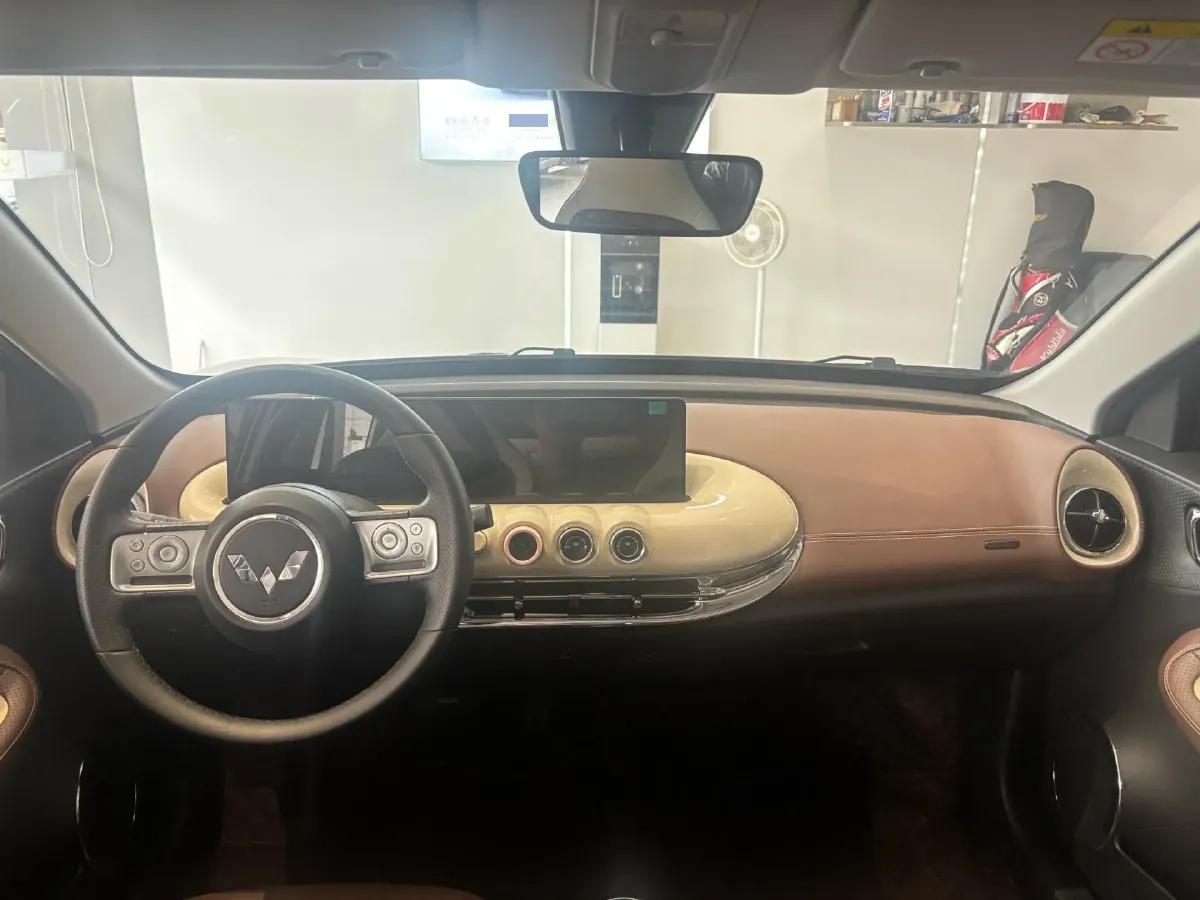 2023 WuLing BinGuo BEV 31.9KWH,autocango,china used car exporter,china ev exporter,chinese used car exporter,chinese used ev exporter