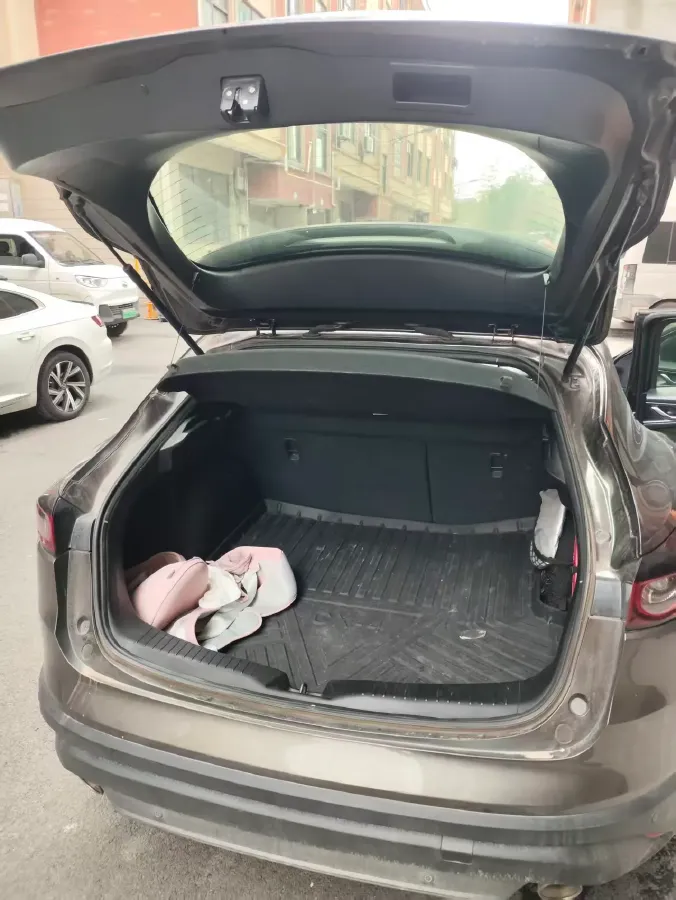 2020 Mazda CX-4 2.5L 192HP L4 6AT,autocango,china used car exporter,china ev exporter,chinese used car exporter,chinese used ev exporter