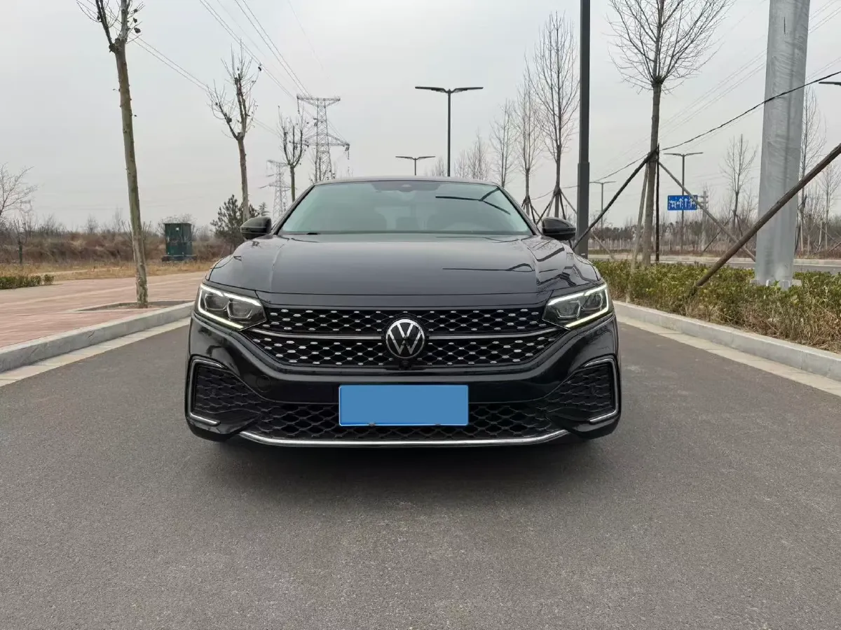2023 Volkswagen Passat 2.0T 186HP L4 7DCT,autocango,china used car exporter,china ev exporter,chinese used car exporter,chinese used ev exporter