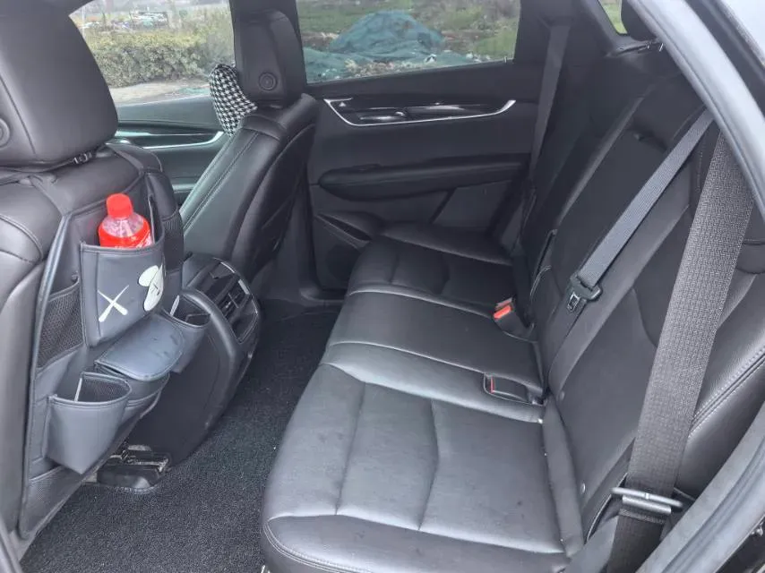 2023 Cadillac XT5 2.0T 237HP L4 9AT,autocango,china used car exporter,china ev exporter,chinese used car exporter,chinese used ev exporter