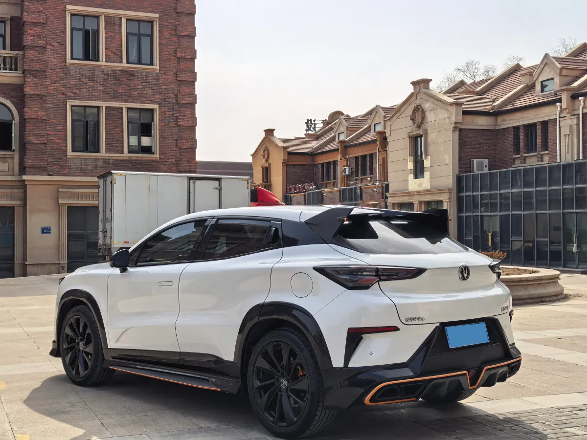 2022 ChangAn UNI-T 1.5T 188HP L4 7DCT,autocango,china used car exporter,china ev exporter,chinese used car exporter,chinese used ev exporter