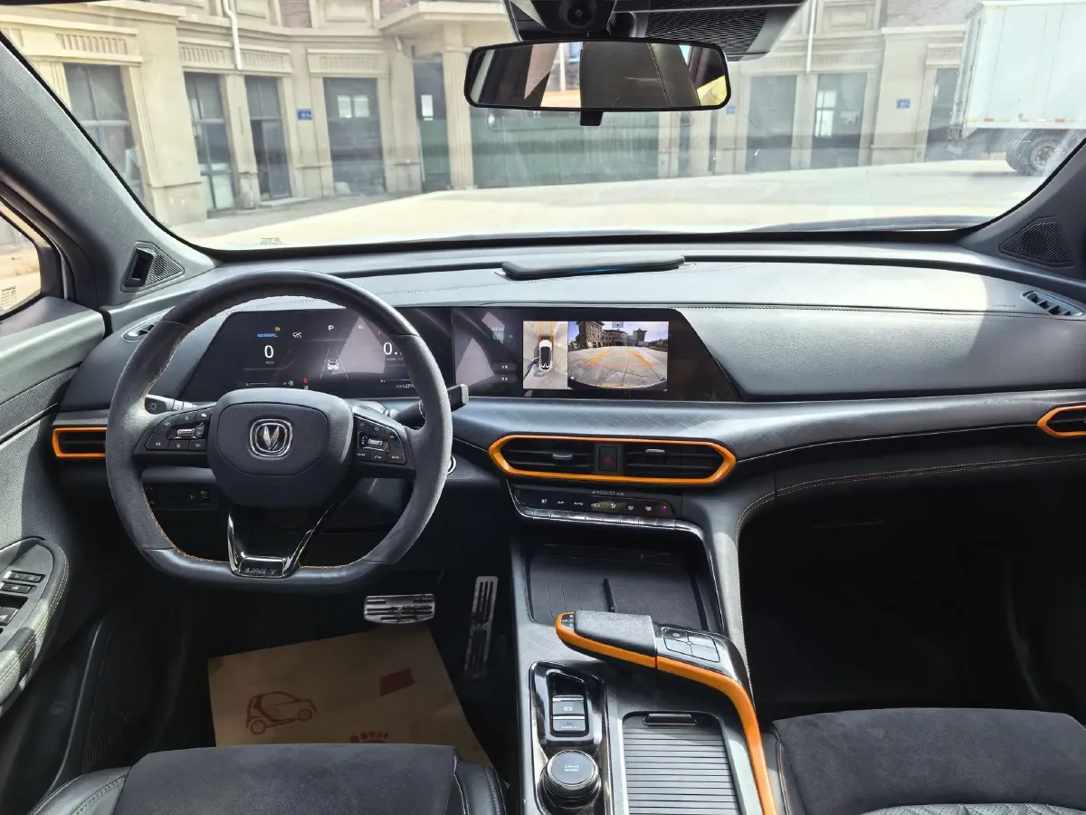 2022 ChangAn UNI-T 1.5T 188HP L4 7DCT,autocango,china used car exporter,china ev exporter,chinese used car exporter,chinese used ev exporter