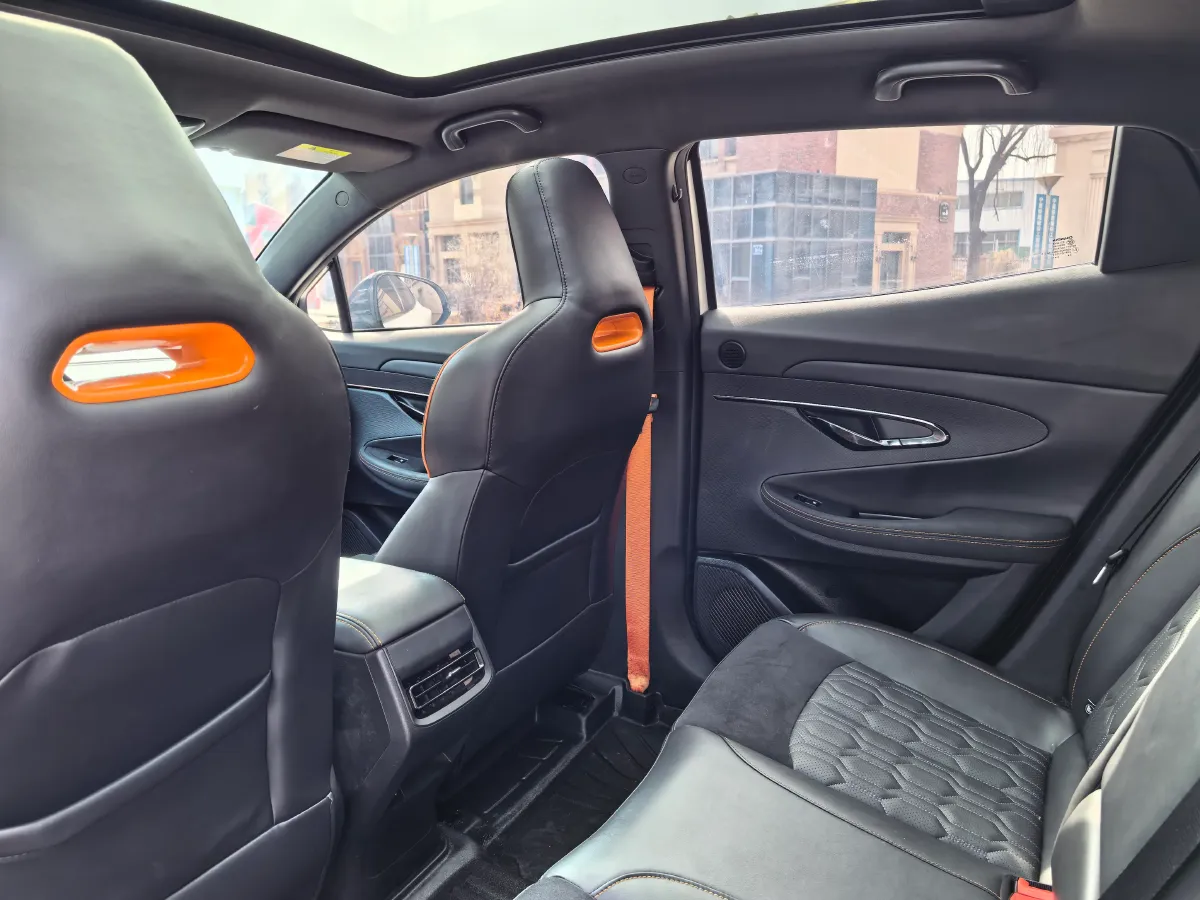 2022 ChangAn UNI-T 1.5T 188HP L4 7DCT,autocango,china used car exporter,china ev exporter,chinese used car exporter,chinese used ev exporter