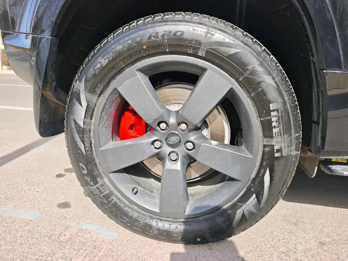 2025 Land Rover Defender 3.0T 400HP L6 8AT,autocango,china used car exporter,china ev exporter,chinese used car exporter,chinese used ev exporter