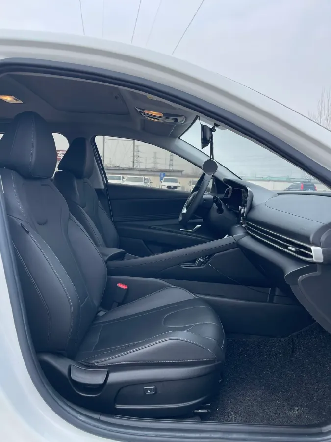 2021 Hyundai Elantra 1.5L 115HP L4 CVT,autocango,china used car exporter,china ev exporter,chinese used car exporter,chinese used ev exporter