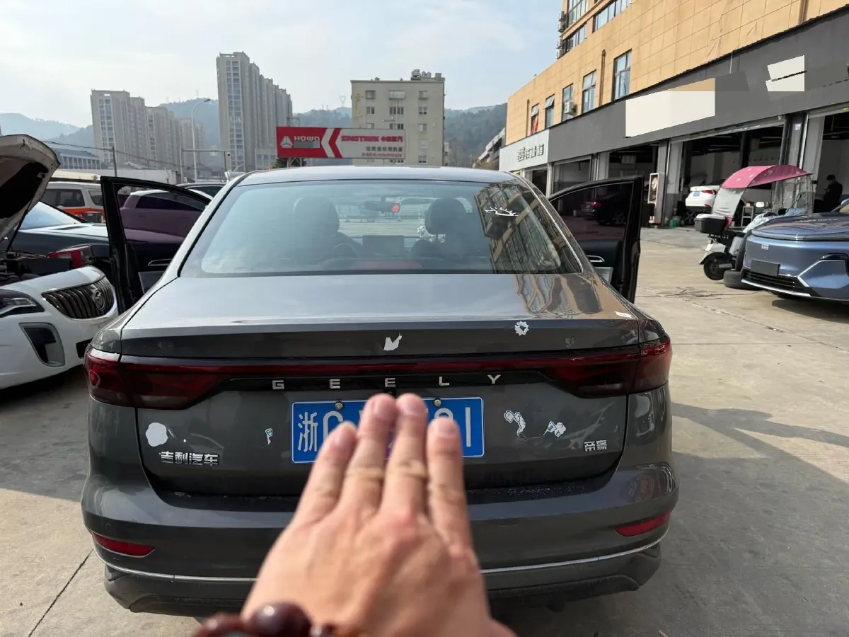 2022 Geely Emgrand 1.5L 114HP L4 CVT,autocango,china used car exporter,china ev exporter,chinese used car exporter,chinese used ev exporter