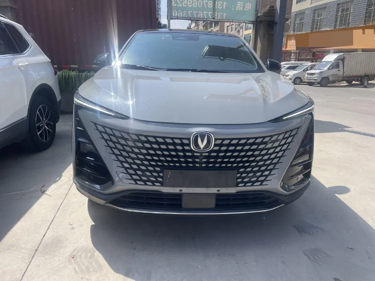 2022 ChangAn UNI-T 1.5T 188HP L4 7DCT,autocango,china used car exporter,china ev exporter,chinese used car exporter,chinese used ev exporter
