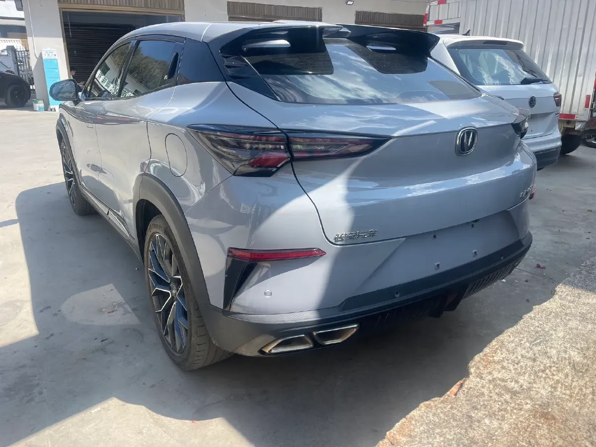 2022 ChangAn UNI-T 1.5T 188HP L4 7DCT,autocango,china used car exporter,china ev exporter,chinese used car exporter,chinese used ev exporter