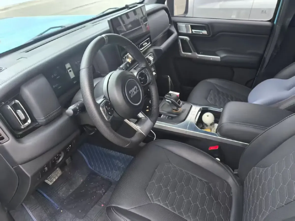 2025 212 212 T01 2.0T 252HP L4 8AT,autocango,china used car exporter,china ev exporter,chinese used car exporter,chinese used ev exporter