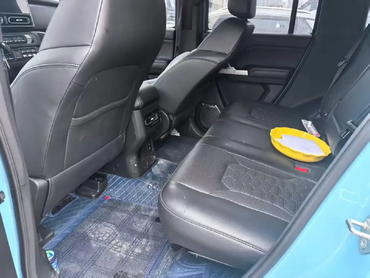 2025 212 212 T01 2.0T 252HP L4 8AT,autocango,china used car exporter,china ev exporter,chinese used car exporter,chinese used ev exporter