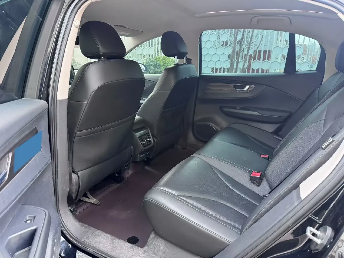 2022 HongQi E-QM5 BEV 54KWH,autocango,china used car exporter,china ev exporter,chinese used car exporter,chinese used ev exporter