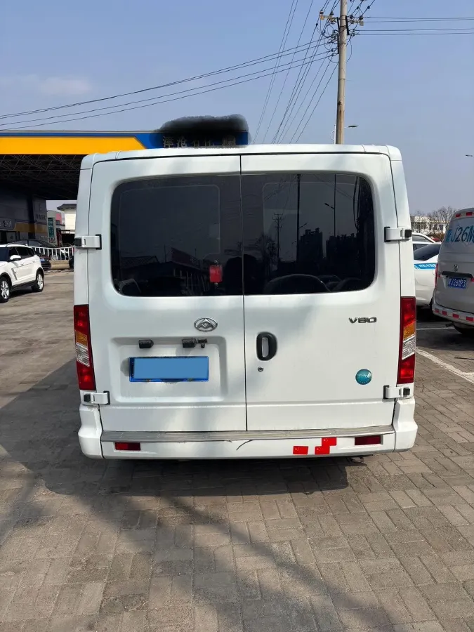 2021 MAXUS XinTu V80 2.0T 127HP L4 6MT,autocango,china used car exporter,china ev exporter,chinese used car exporter,chinese used ev exporter