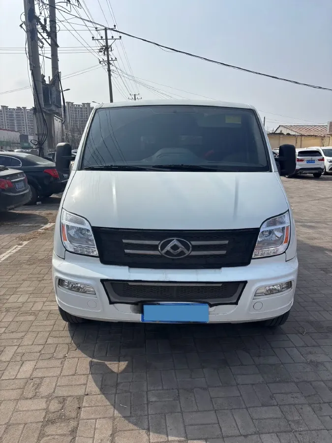 2021 MAXUS XinTu V80 2.0T 127HP L4 6MT,autocango,china used car exporter,china ev exporter,chinese used car exporter,chinese used ev exporter