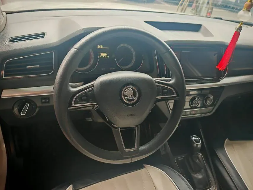 2018 Skoda Kamiq 1.5L 110HP L4 6AT,autocango,china used car exporter,china ev exporter,chinese used car exporter,chinese used ev exporter