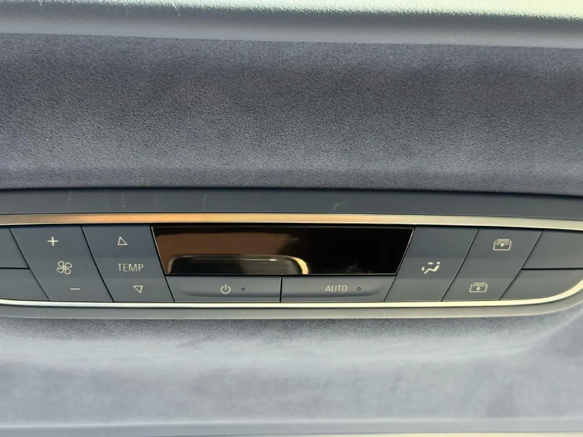 2020 Buick GL8 2.0T 237HP L4 9AT,autocango,china used car exporter,china ev exporter,chinese used car exporter,chinese used ev exporter