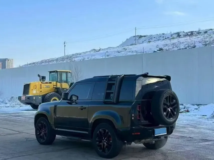 2024 Land Rover Defender 3.0T 400HP L6 8AT,autocango,china used car exporter,china ev exporter,chinese used car exporter,chinese used ev exporter
