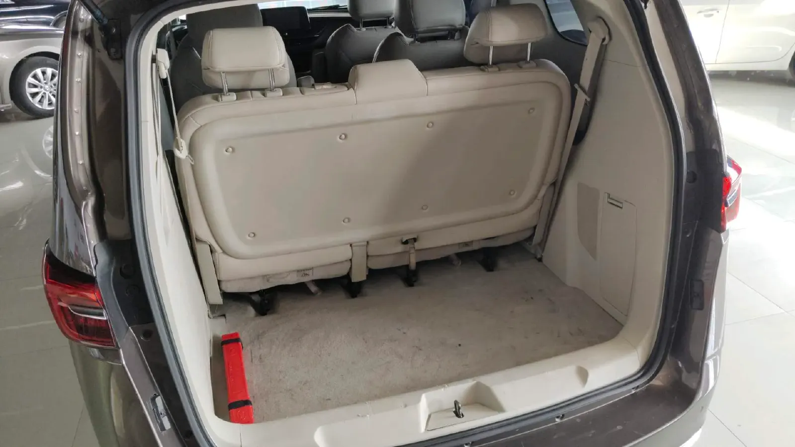 2021 Buick GL8 2.0T 237HP L4 9AT,autocango,china used car exporter,china ev exporter,chinese used car exporter,chinese used ev exporter