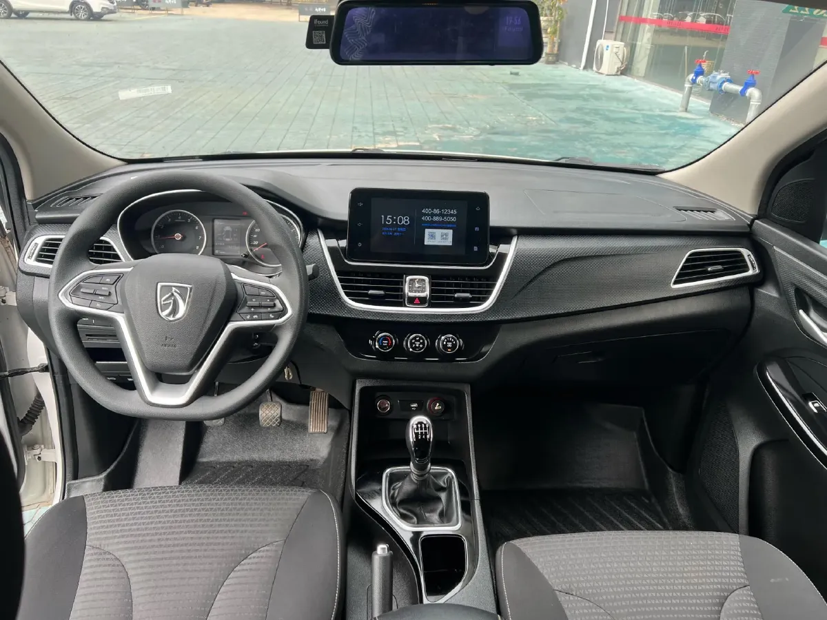 2019 BaoJun 730 1.5L 112HP L4 6MT,autocango,china used car exporter,china ev exporter,chinese used car exporter,chinese used ev exporter