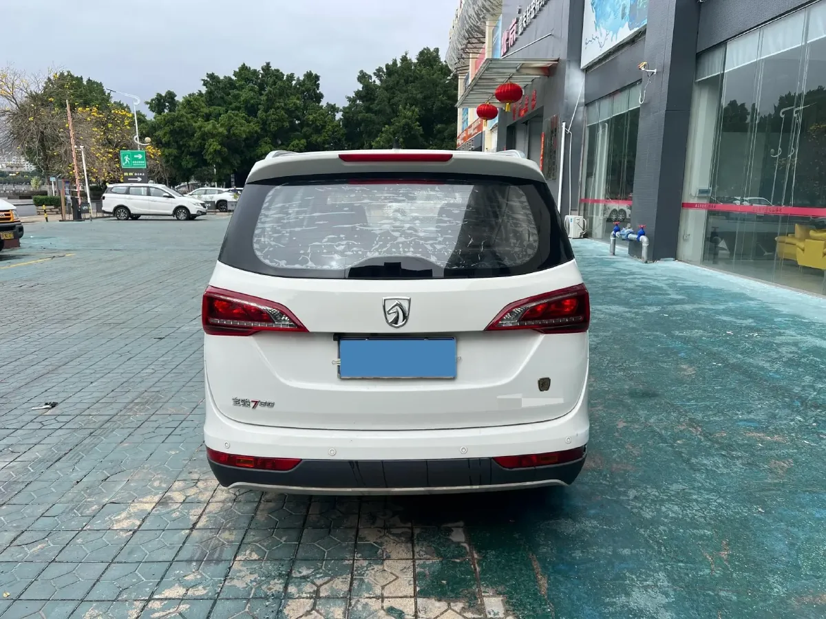 2019 BaoJun 730 1.5L 112HP L4 6MT,autocango,china used car exporter,china ev exporter,chinese used car exporter,chinese used ev exporter