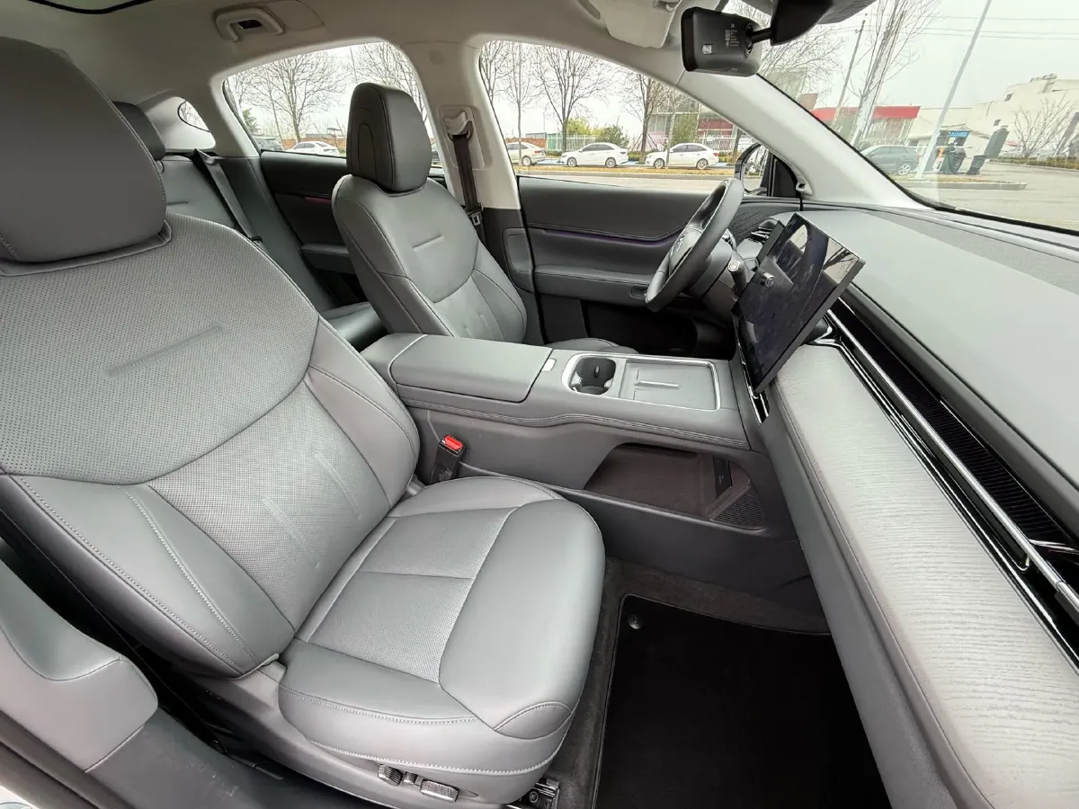 2025 Xpeng G6 BEV 68.5KWH,autocango,china used car exporter,china ev exporter,chinese used car exporter,chinese used ev exporter