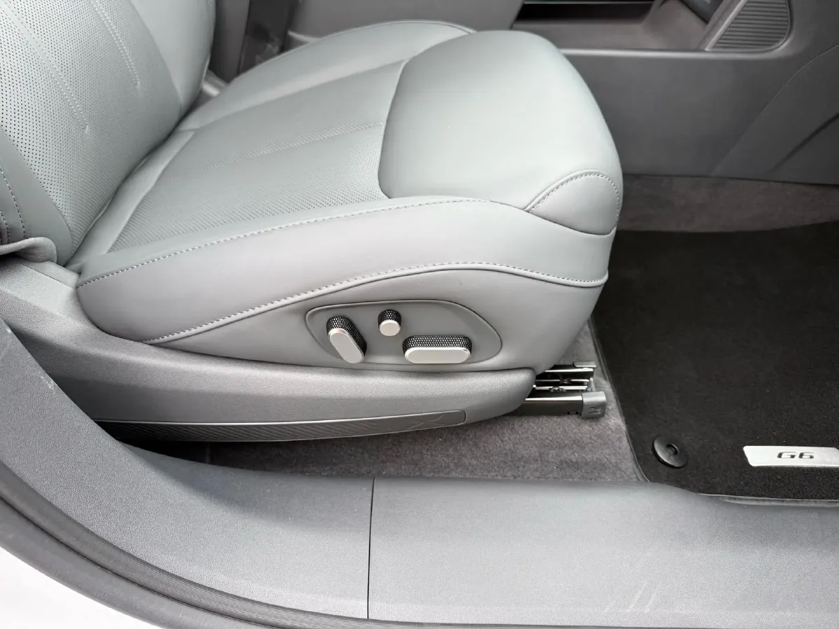 2025 Xpeng G6 BEV 68.5KWH,autocango,china used car exporter,china ev exporter,chinese used car exporter,chinese used ev exporter