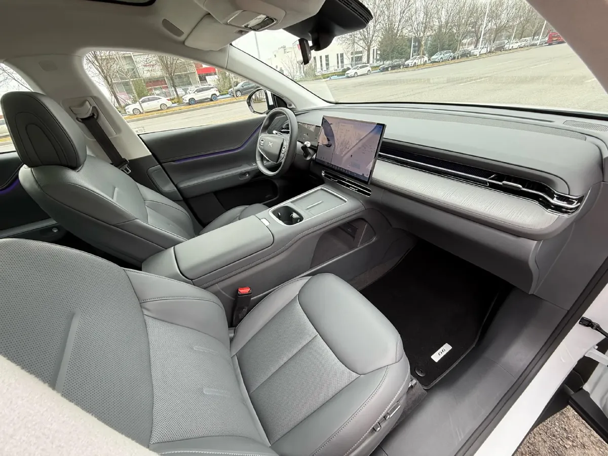 2025 Xpeng G6 BEV 68.5KWH,autocango,china used car exporter,china ev exporter,chinese used car exporter,chinese used ev exporter