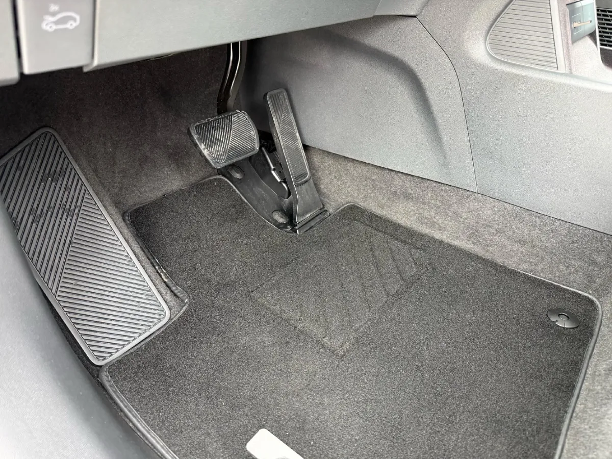 2025 Xpeng G6 BEV 68.5KWH,autocango,china used car exporter,china ev exporter,chinese used car exporter,chinese used ev exporter