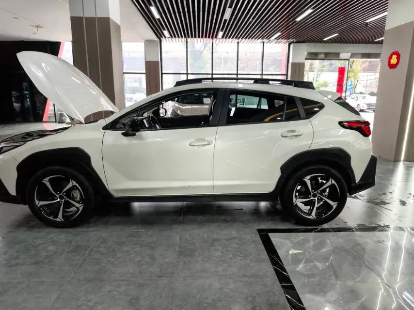 2024 Subaru Crosstrek 2.5L 169HP H4 CVT,autocango,china used car exporter,china ev exporter,chinese used car exporter,chinese used ev exporter