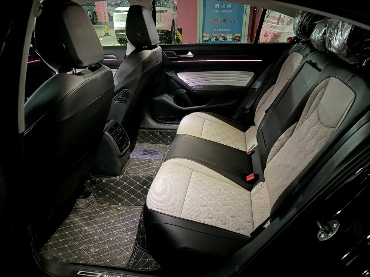 2026 Volkswagen Magotan 2.0T 220HP L4 7DCT,autocango,china used car exporter,china ev exporter,chinese used car exporter,chinese used ev exporter