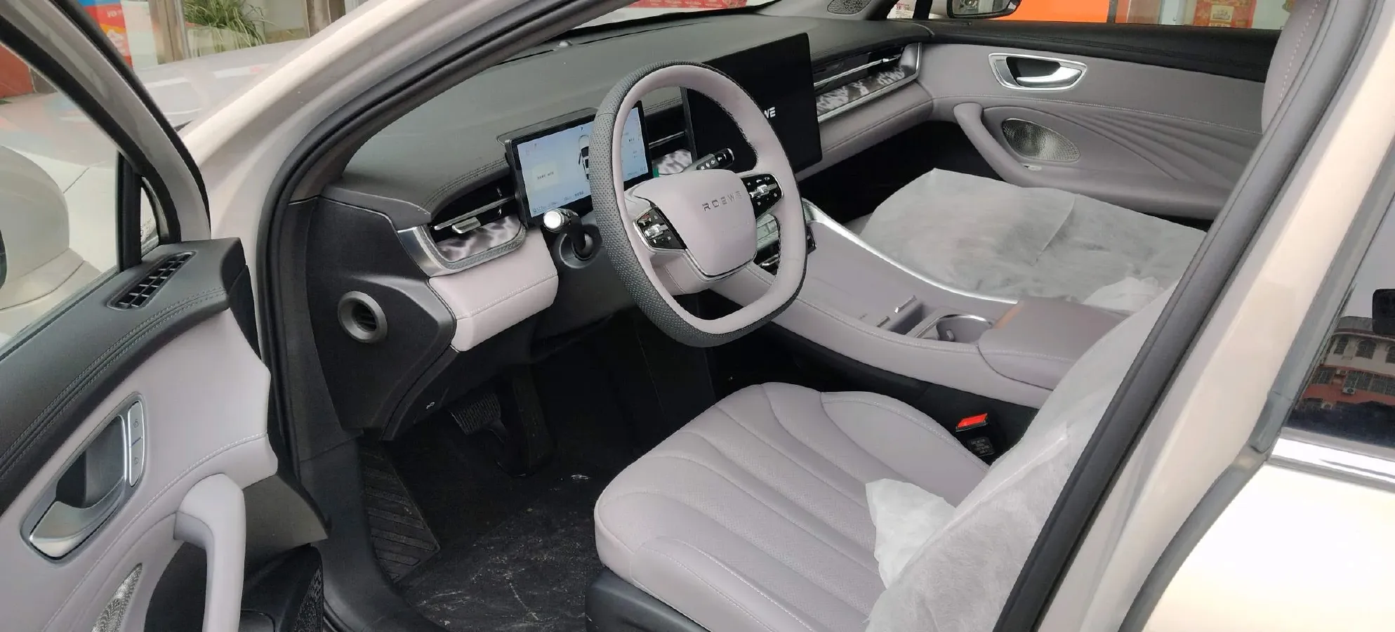 2025 Roewe M7 DMH 1.5L 112HP L4 1DHT PHEV,autocango,china used car exporter,china ev exporter,chinese used car exporter,chinese used ev exporter